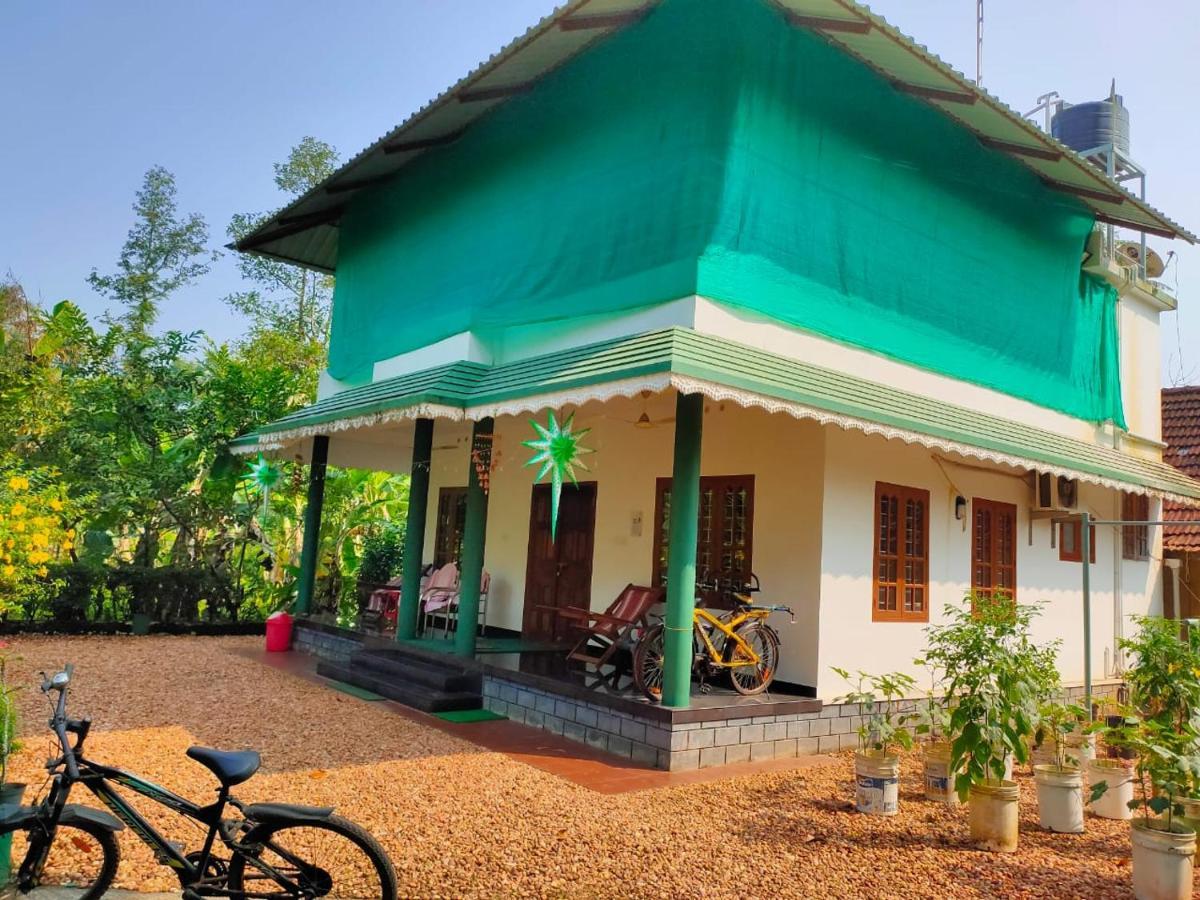 Kuttickattil Gardens Homestay コッタヤム エクステリア 写真