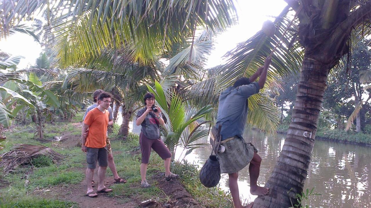 Kuttickattil Gardens Homestay コッタヤム エクステリア 写真